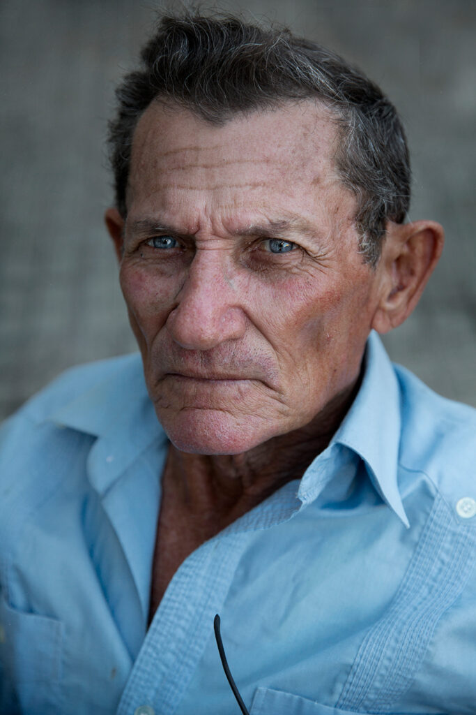Intimate elder portrait at home by Oded Wagenstein.