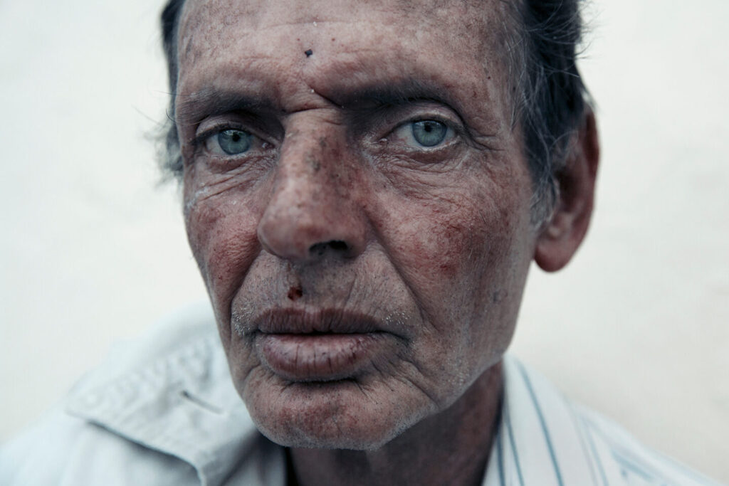 Elder portrait reflecting dignity by Oded Wagenstein.