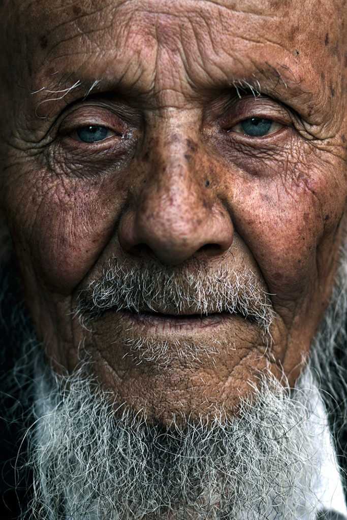Intimate photograph of aging by Oded Wagenstein.