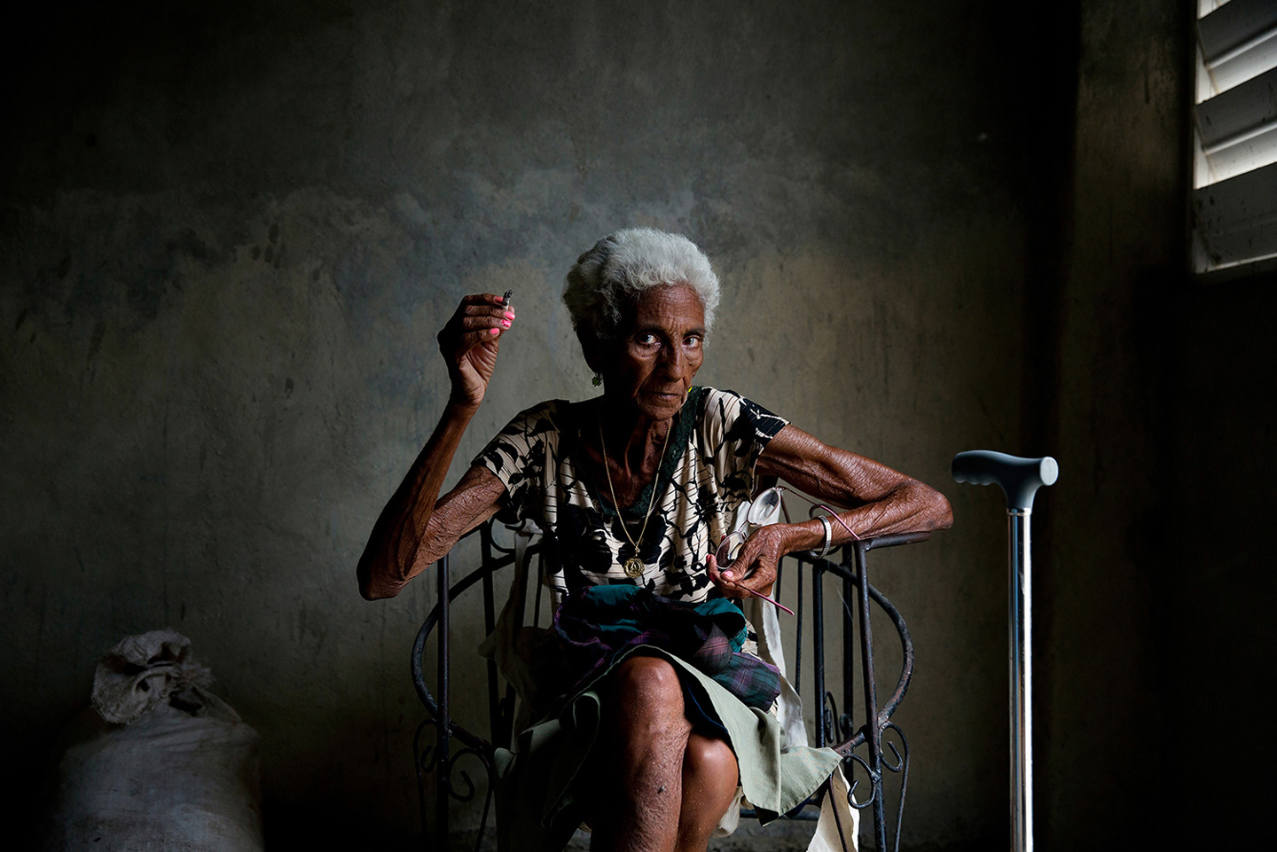 Aging Cuban woman photographed by Oded Wagenstein.
